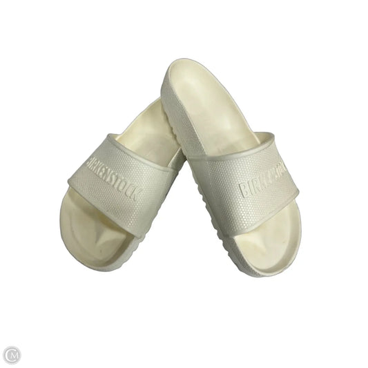 Sandals Flip Flops By Birkenstock In Cream, Size: 7