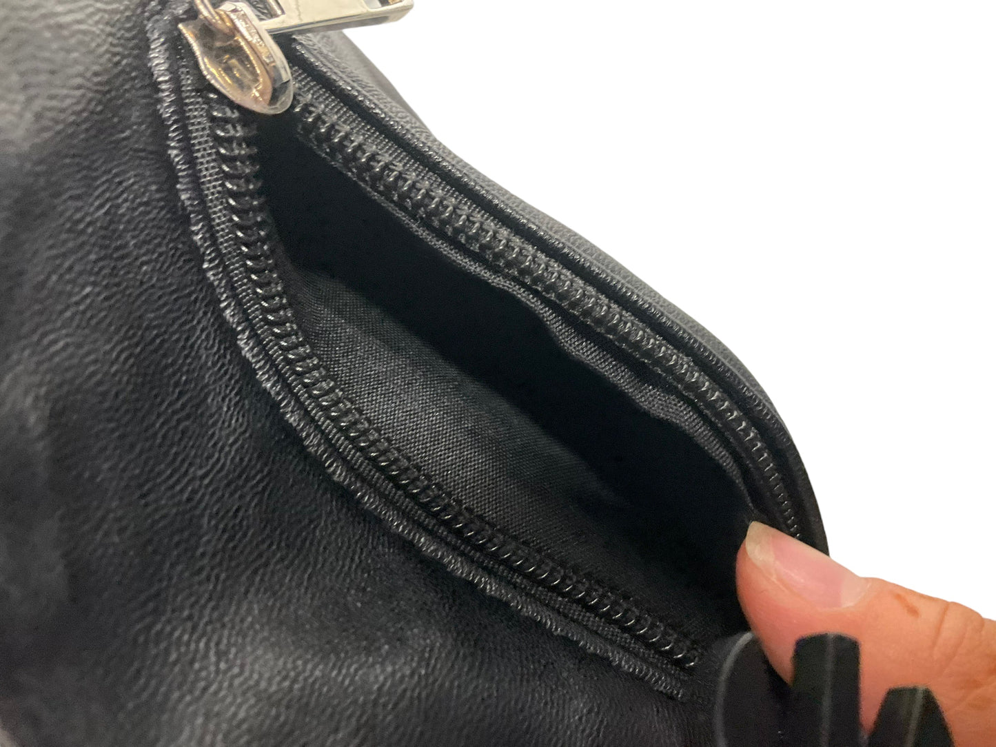 Handbag By Clothes Mentor  Size: Small