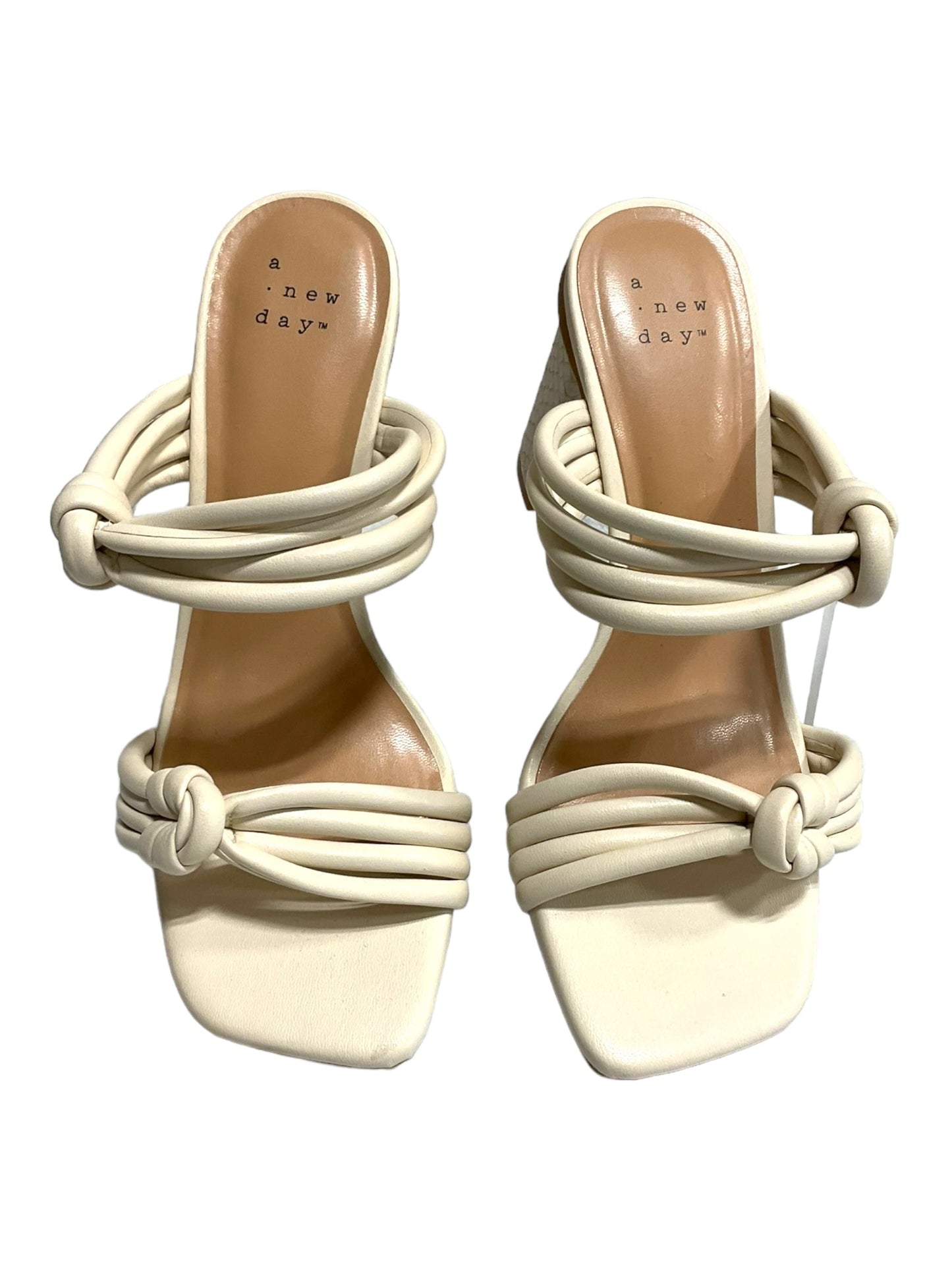 Cream Shoes Heels Block A New Day, Size 6