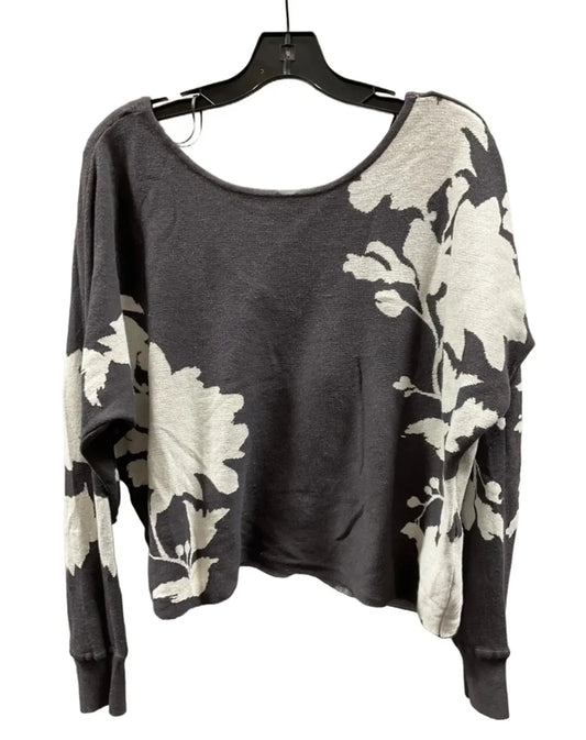 Top Long Sleeve By Daily Practice By Anthropologie In Grey, Size: M