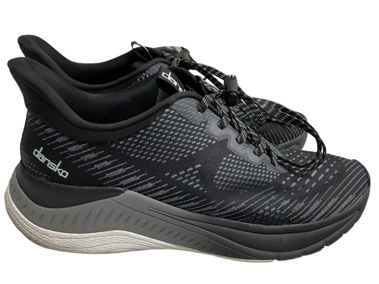 Black Shoes Athletic Dansko, Size 8.5