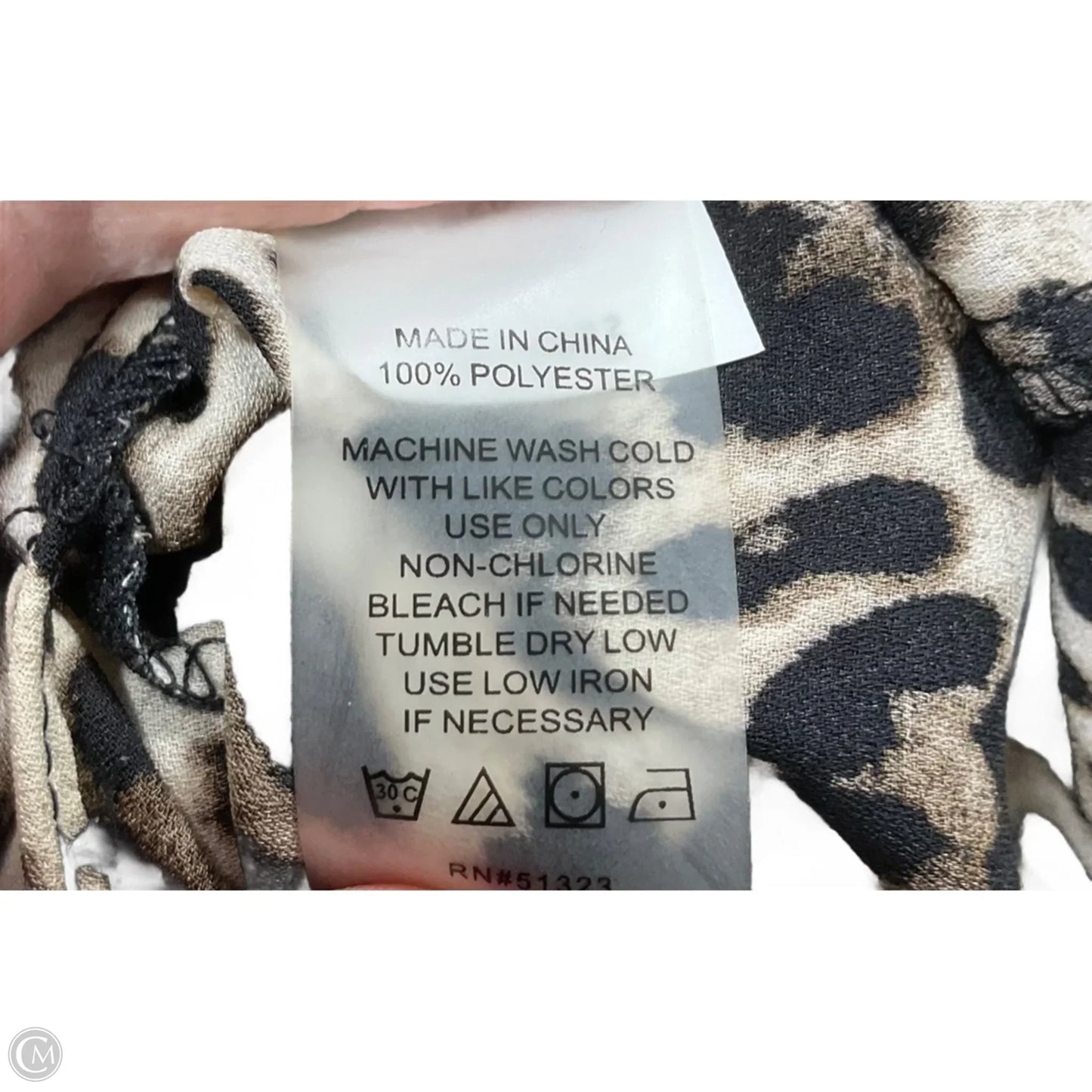 Top Long Sleeve By Vince Camuto In Animal Print, Size: L