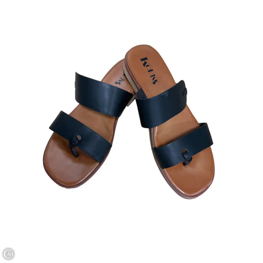 Sandals Flats By Korks In Black & Brown, Size: 8