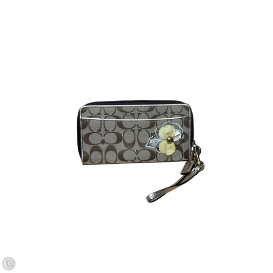Wristlet Designer By Coach, Size: Medium
