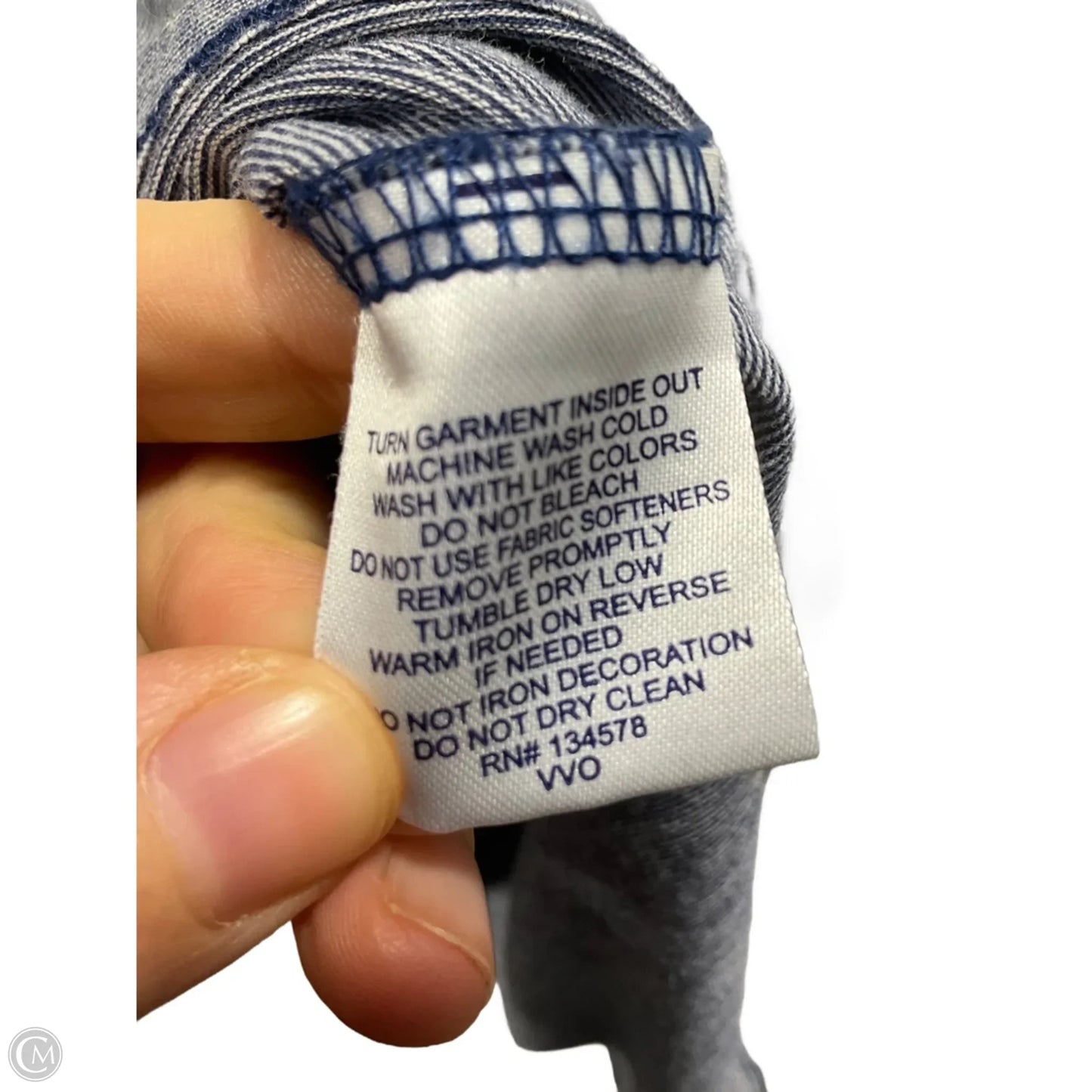 Top Long Sleeve By Vineyard Vines In Blue, Size: Xs