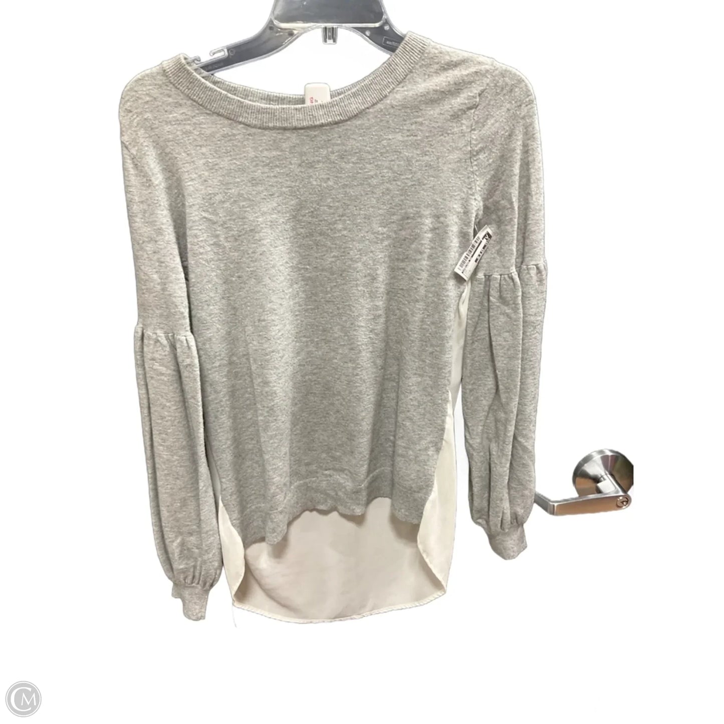 Top Long Sleeve By Chelsea 28 In Grey, Size: S