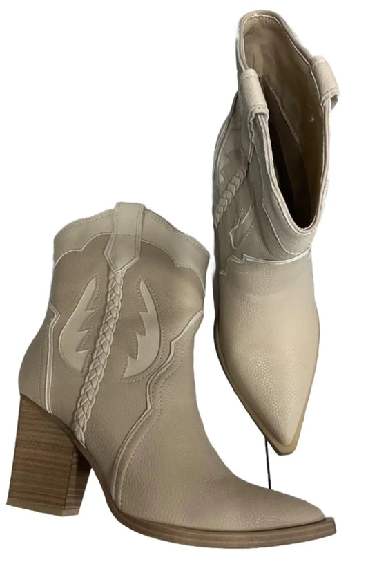 Boots Western By Mia In Cream, Size: 7.5