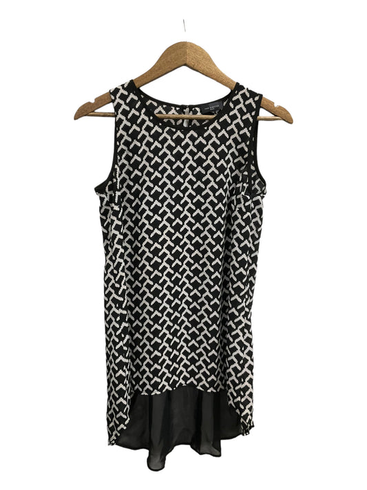 Top Sleeveless By Limited  Size: Xs