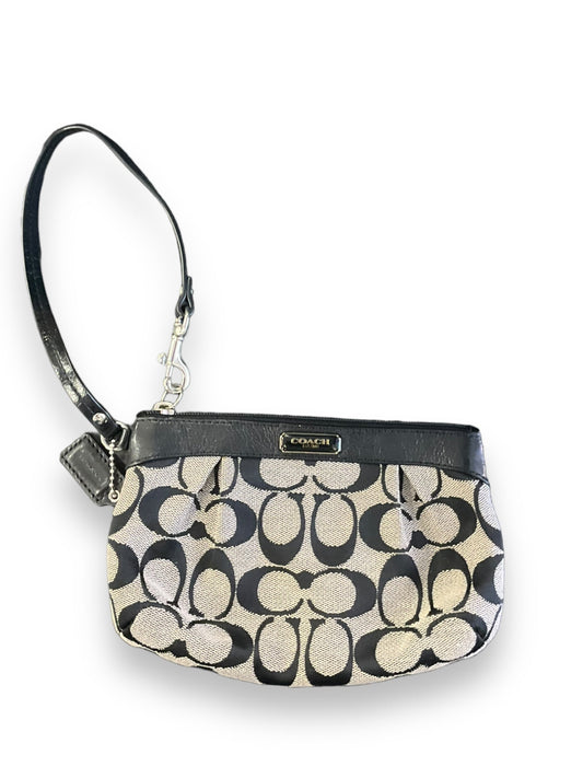 Wristlet Designer By Coach  Size: Small