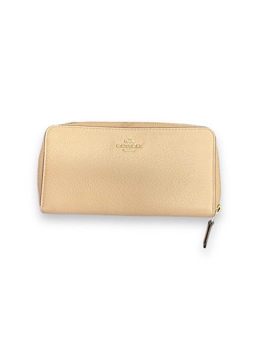 Wallet Designer By Coach  Size: Medium