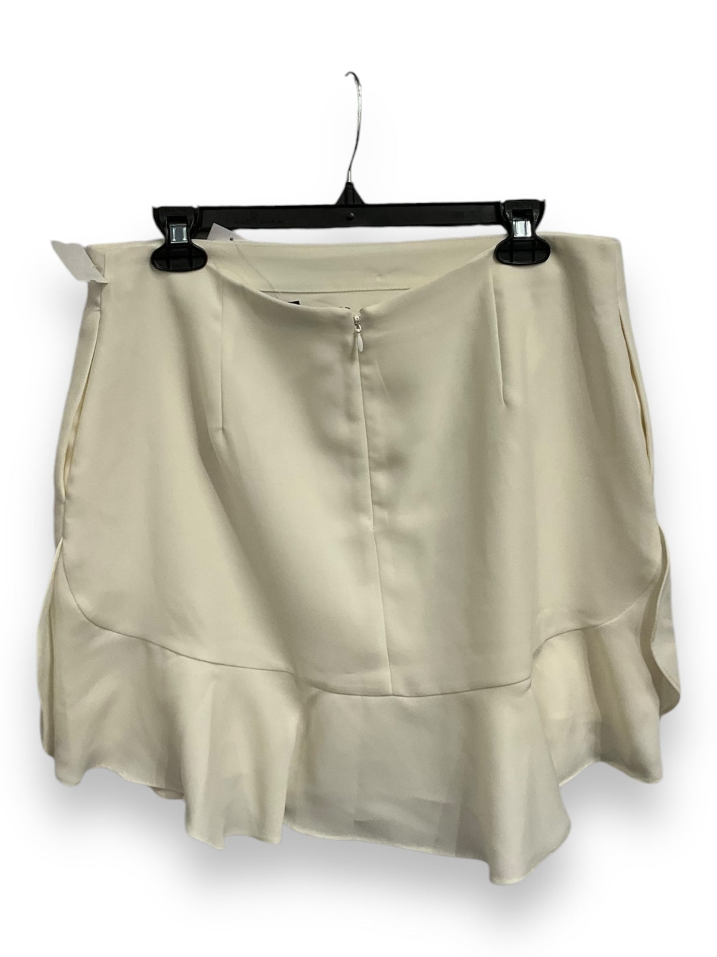 Skirt Mini & Short By Banana Republic In Cream, Size: 12