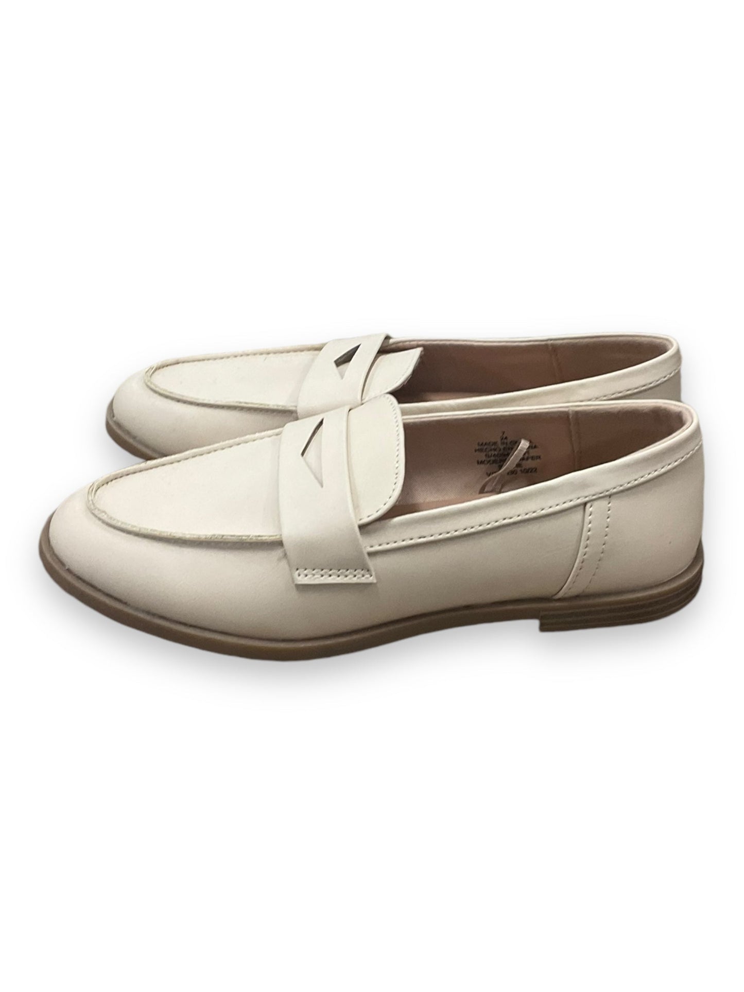 Shoes Flats By Old Navy In Cream, Size: 7