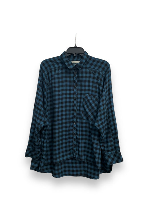 Top Long Sleeve By Urban Outfitters In Plaid Pattern, Size: S