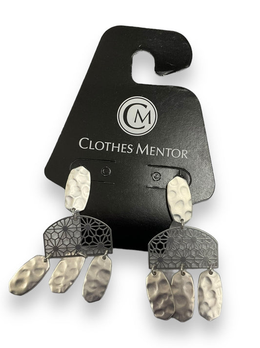 Earrings Dangle/drop By Clothes Mentor