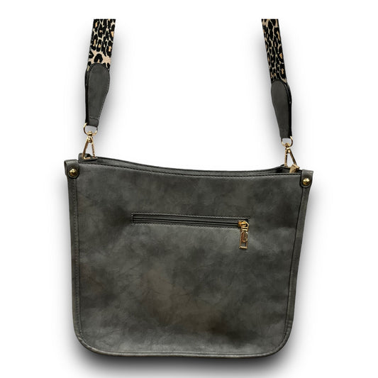 Crossbody By Clothes Mentor  Size: Large