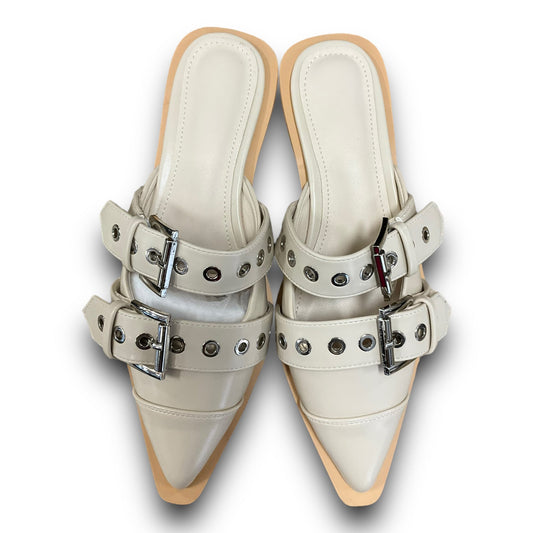 Cream Shoes Flats Clothes Mentor, Size 6.5