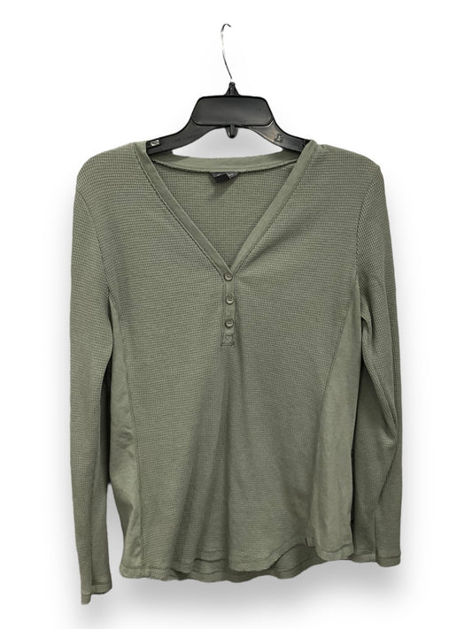 Top Long Sleeve By Eddie Bauer In Green, Size: L