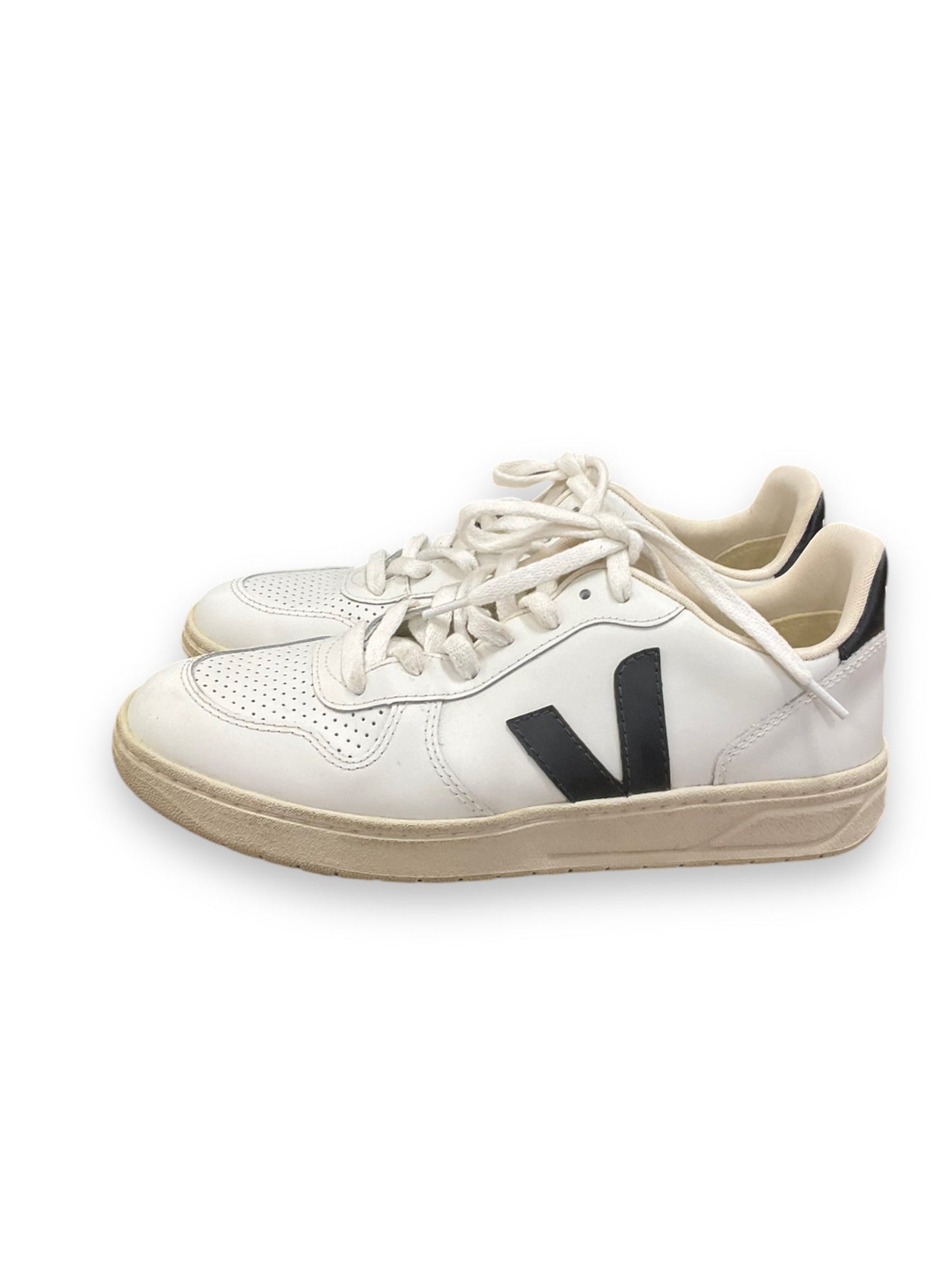 Shoes Sneakers By Veja In White, Size: 8