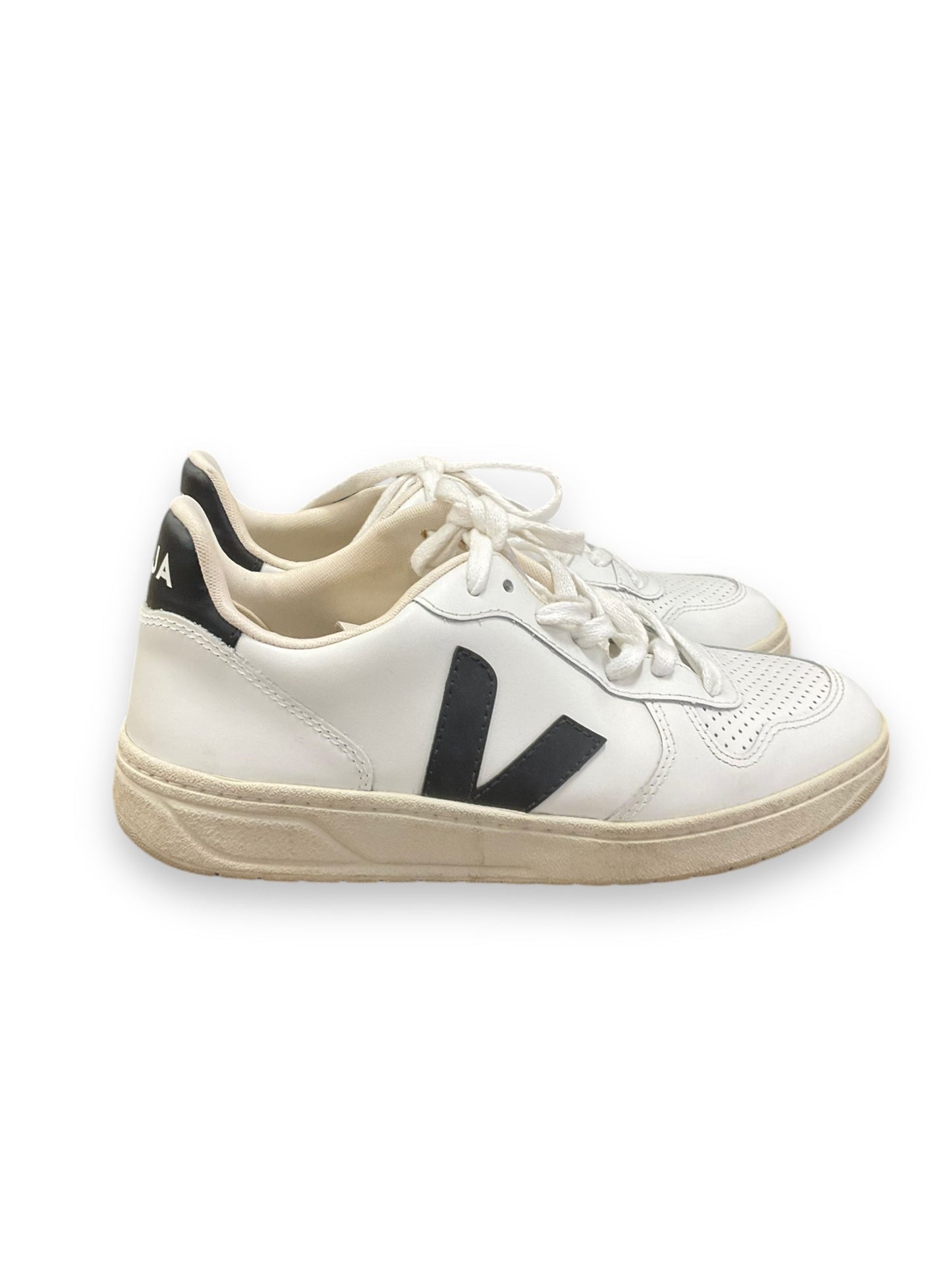 Shoes Sneakers By Veja In White, Size: 8