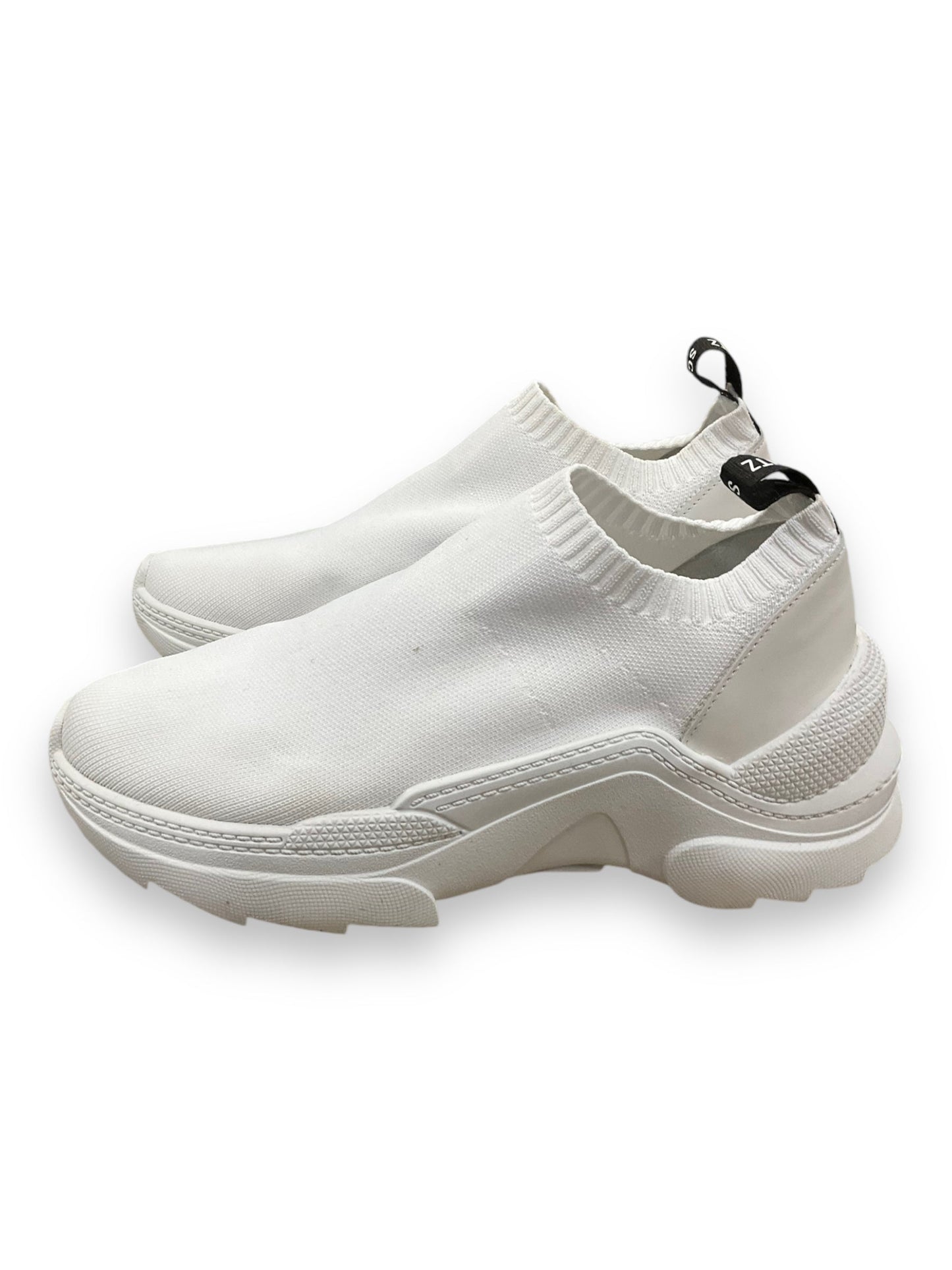 Shoes Athletic By Schultz In White, Size: 7.5