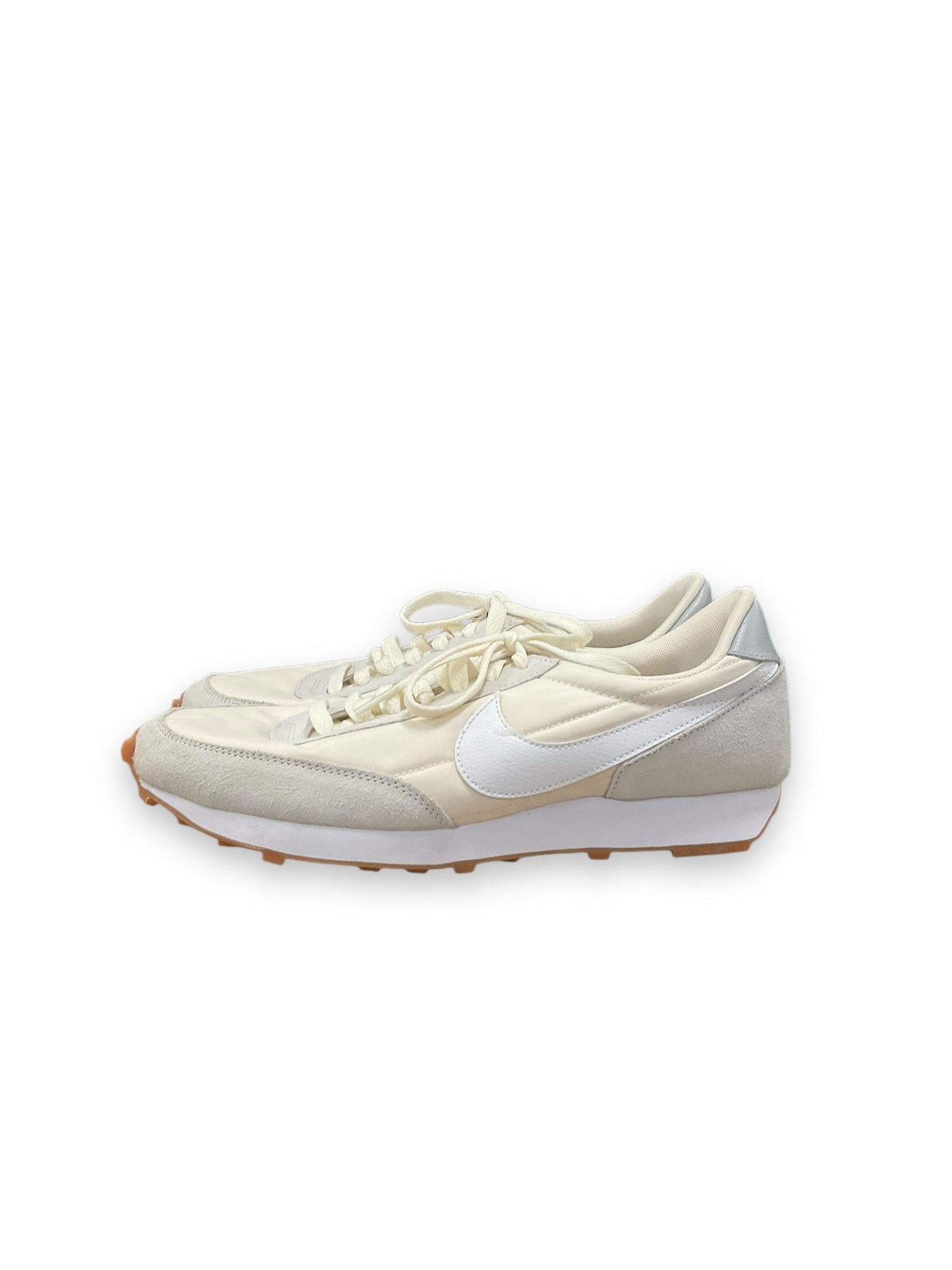 Shoes Athletic By Nike In Cream, Size: 10