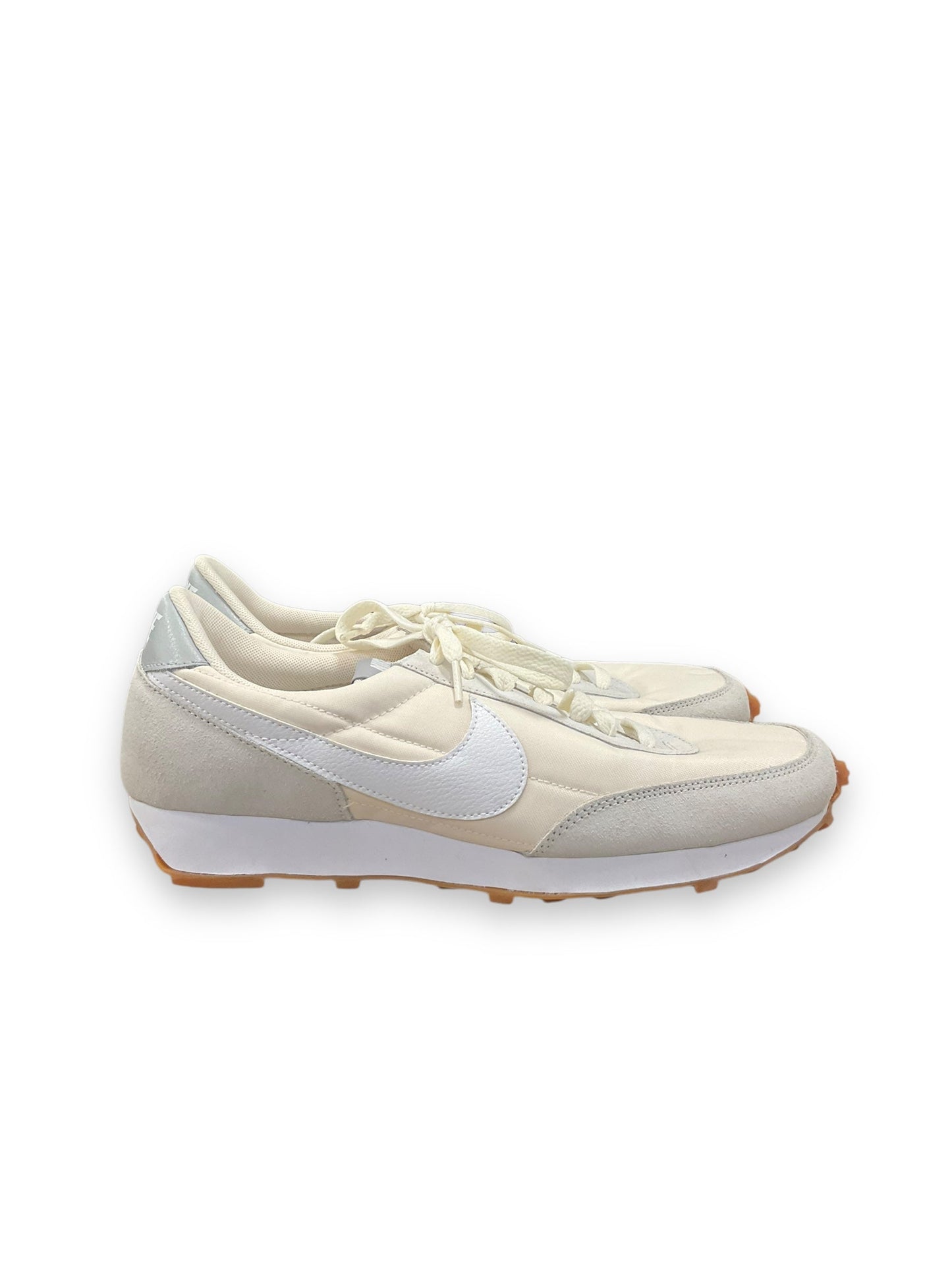 Shoes Athletic By Nike In Cream, Size: 10