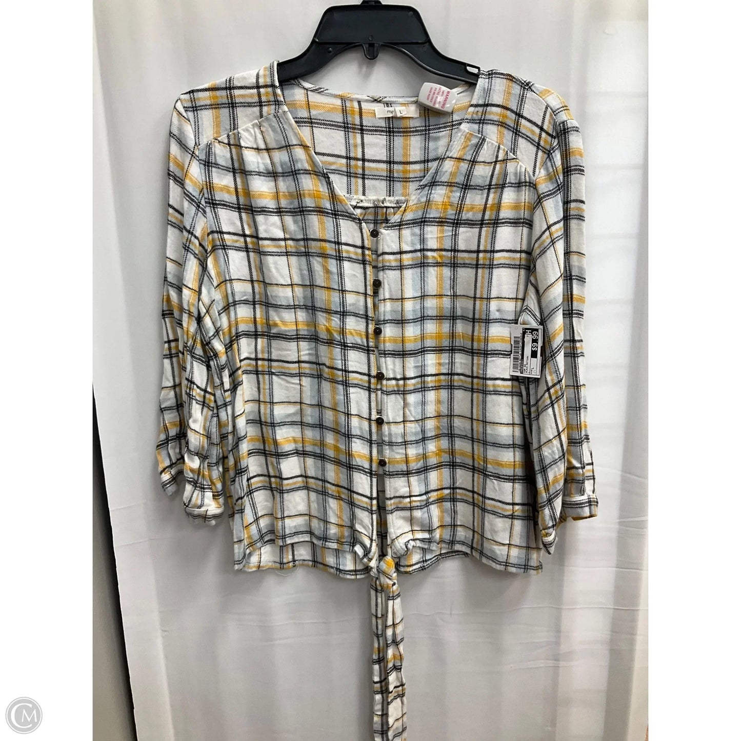 Top Short Sleeve By Maurices In Plaid Pattern, Size: L