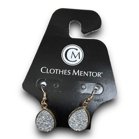 Earrings Dangle/drop By Clothes Mentor