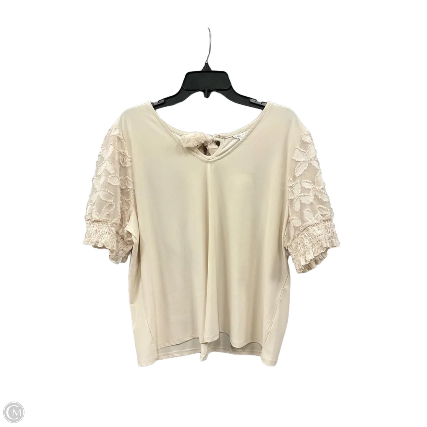 Top Short Sleeve By Cato In Cream, Size: Xl