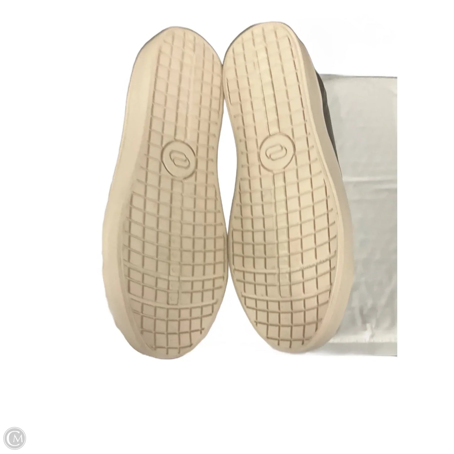 Shoes Sneakers By Infinity In Silver, Size: 8.5