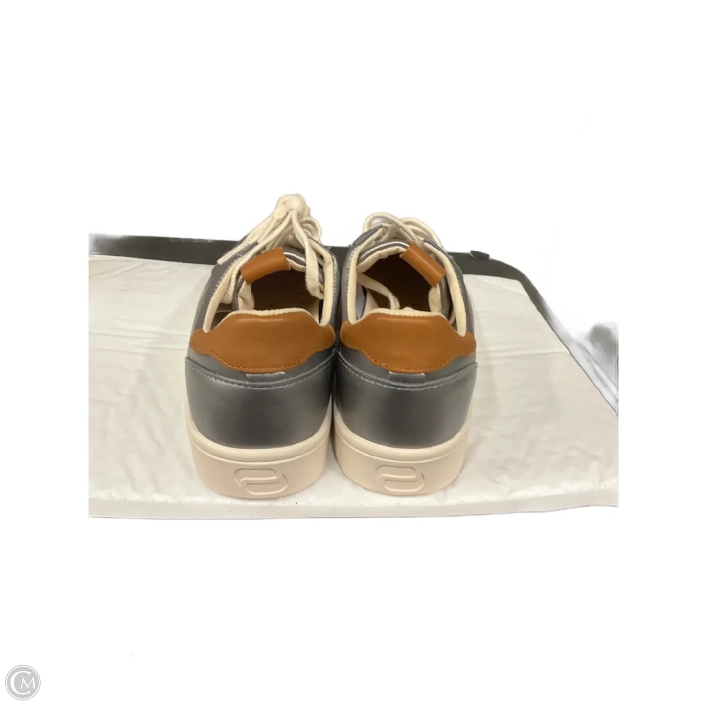 Shoes Sneakers By Infinity In Silver, Size: 8.5