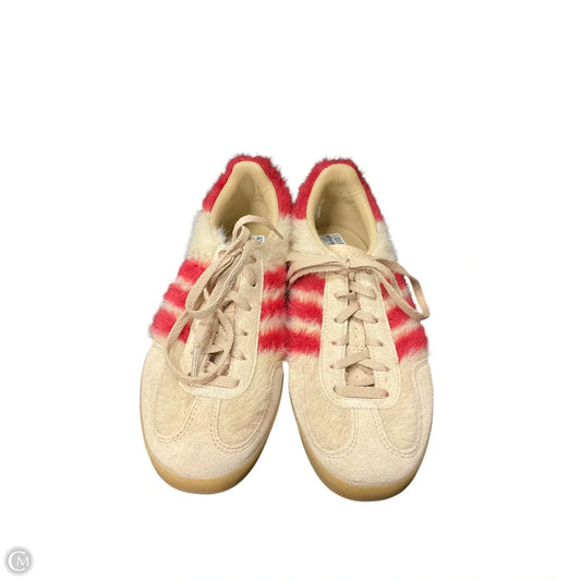 Shoes Sneakers By Adidas In Cream, Size: 7