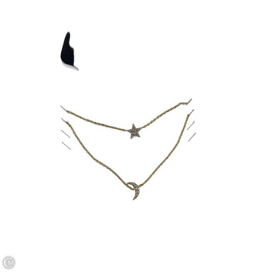 Necklace Layered By Clothes Mentor