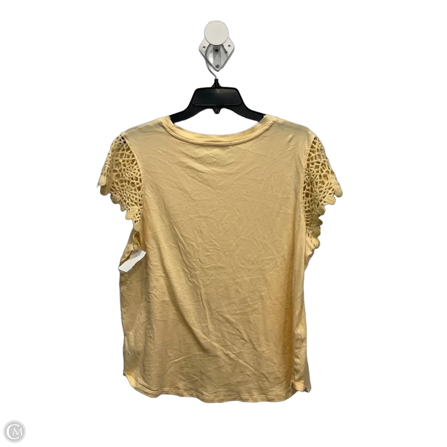 Top Short Sleeve By C And C In Yellow, Size: L