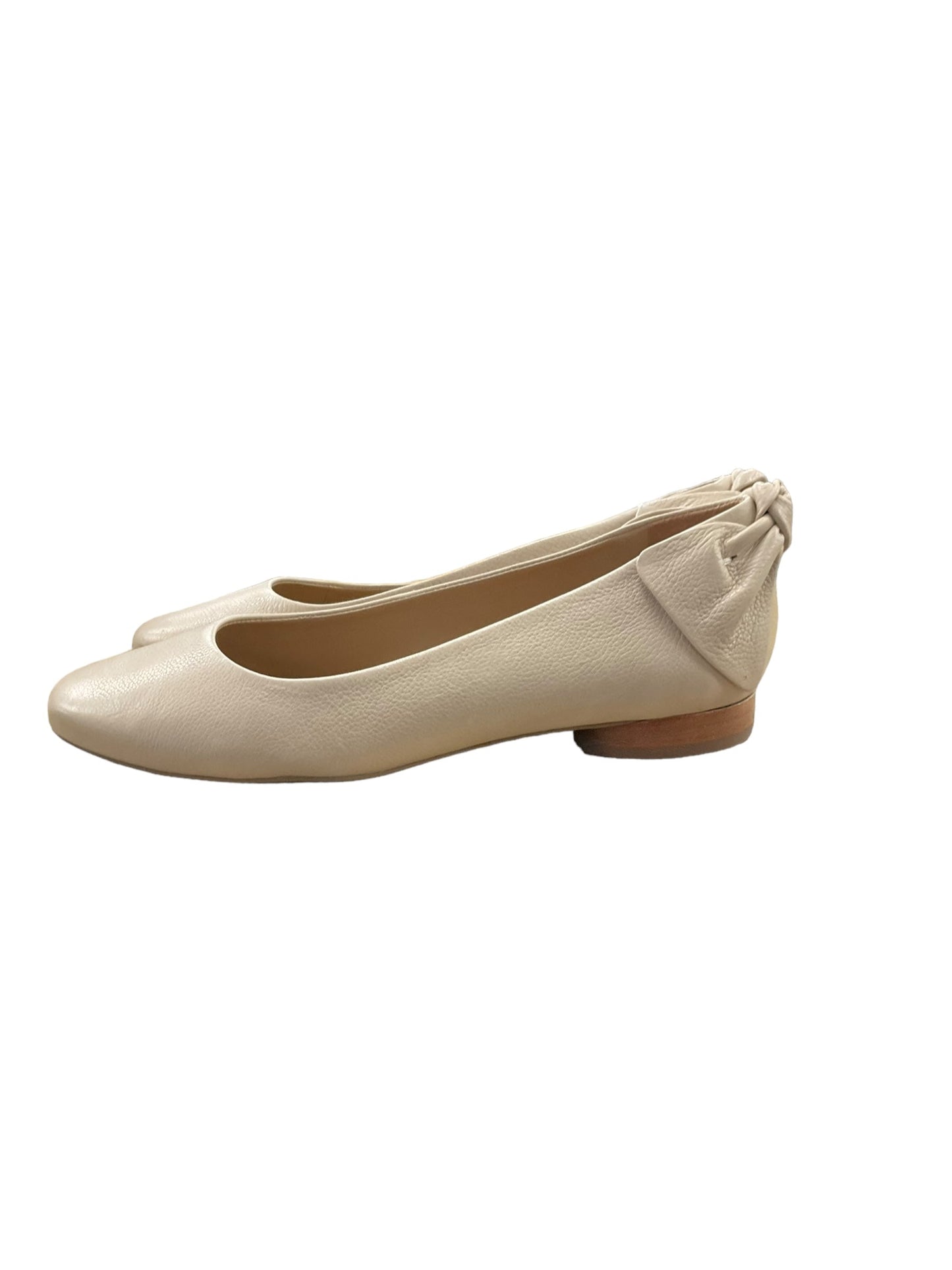 Beige Shoes Flats Bernardo, Size 7.5