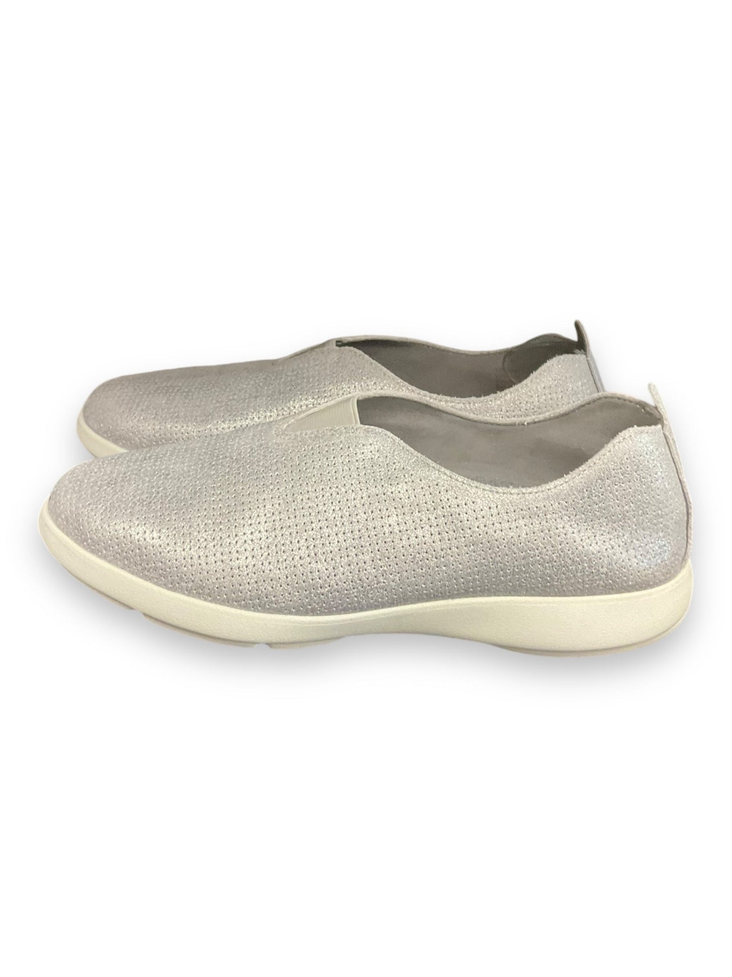 Shoes Sneakers By Abeo In Silver, Size: 9