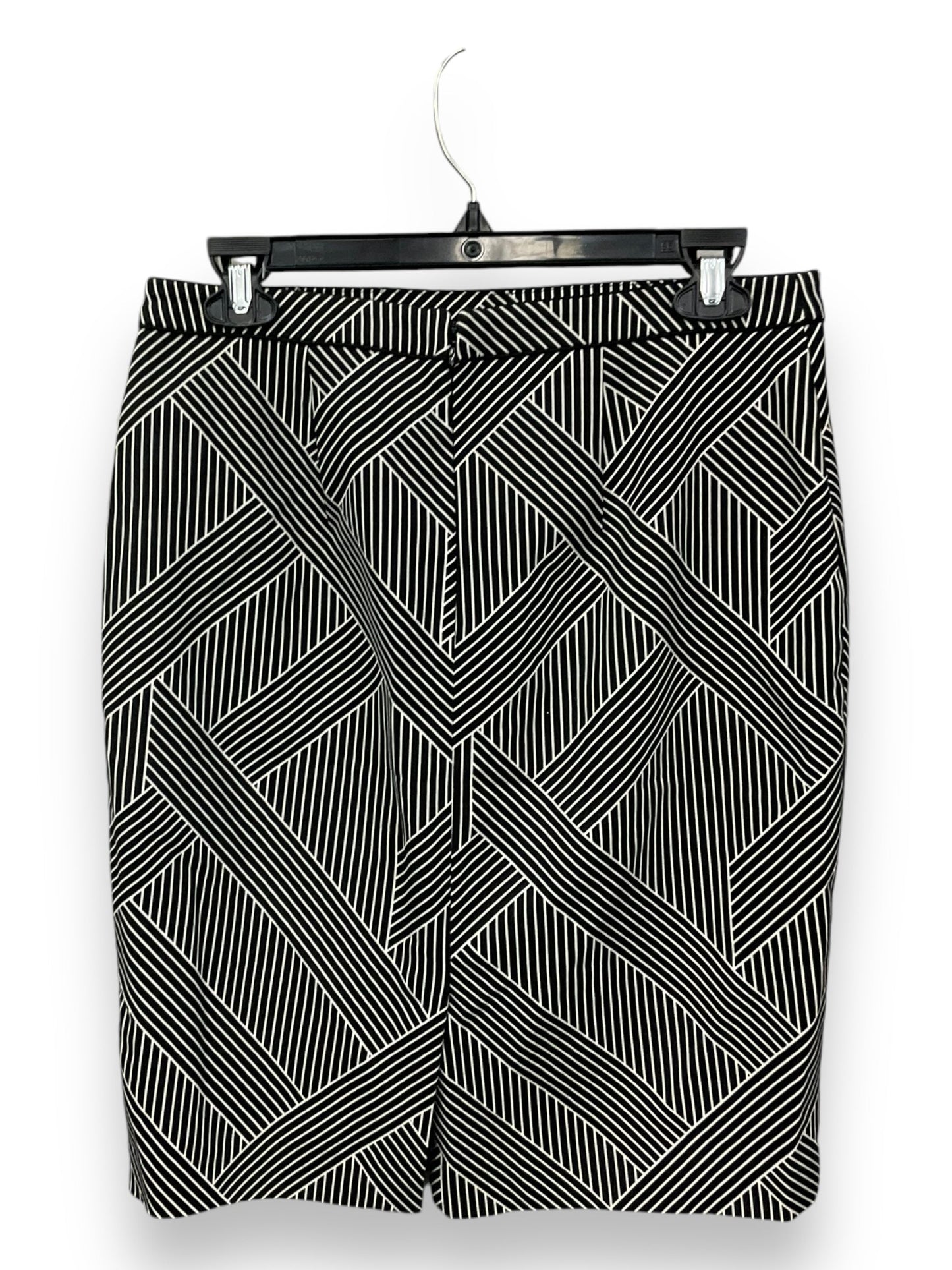 Skirt Mini & Short By Ann Taylor In Black & White, Size: S