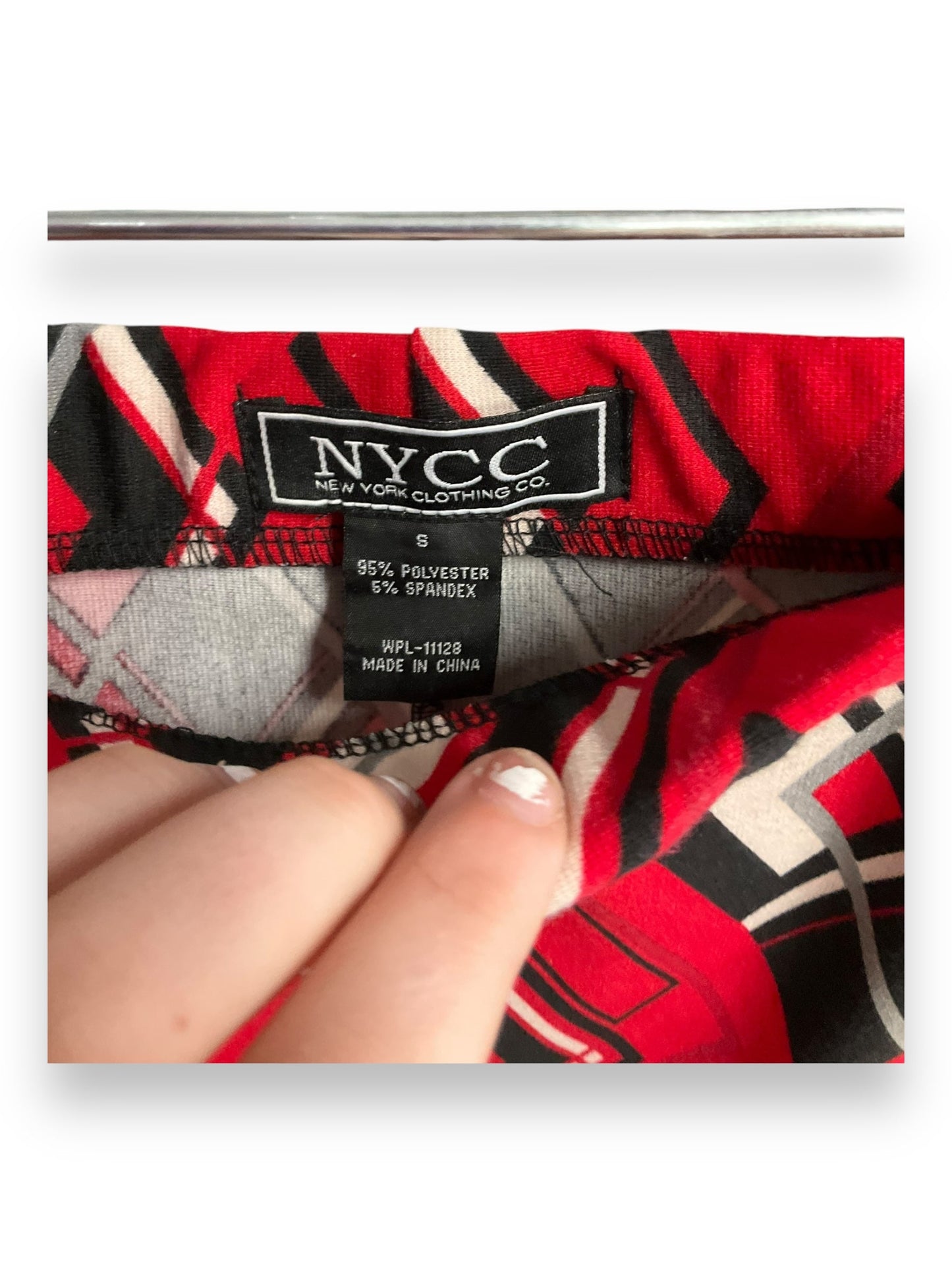 Skirt Midi By New York And Co In Black & Red, Size: S