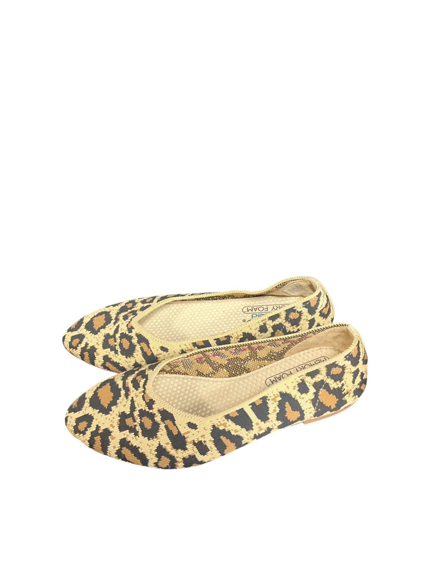 Shoes Flats By Skechers In Animal Print, Size: 6