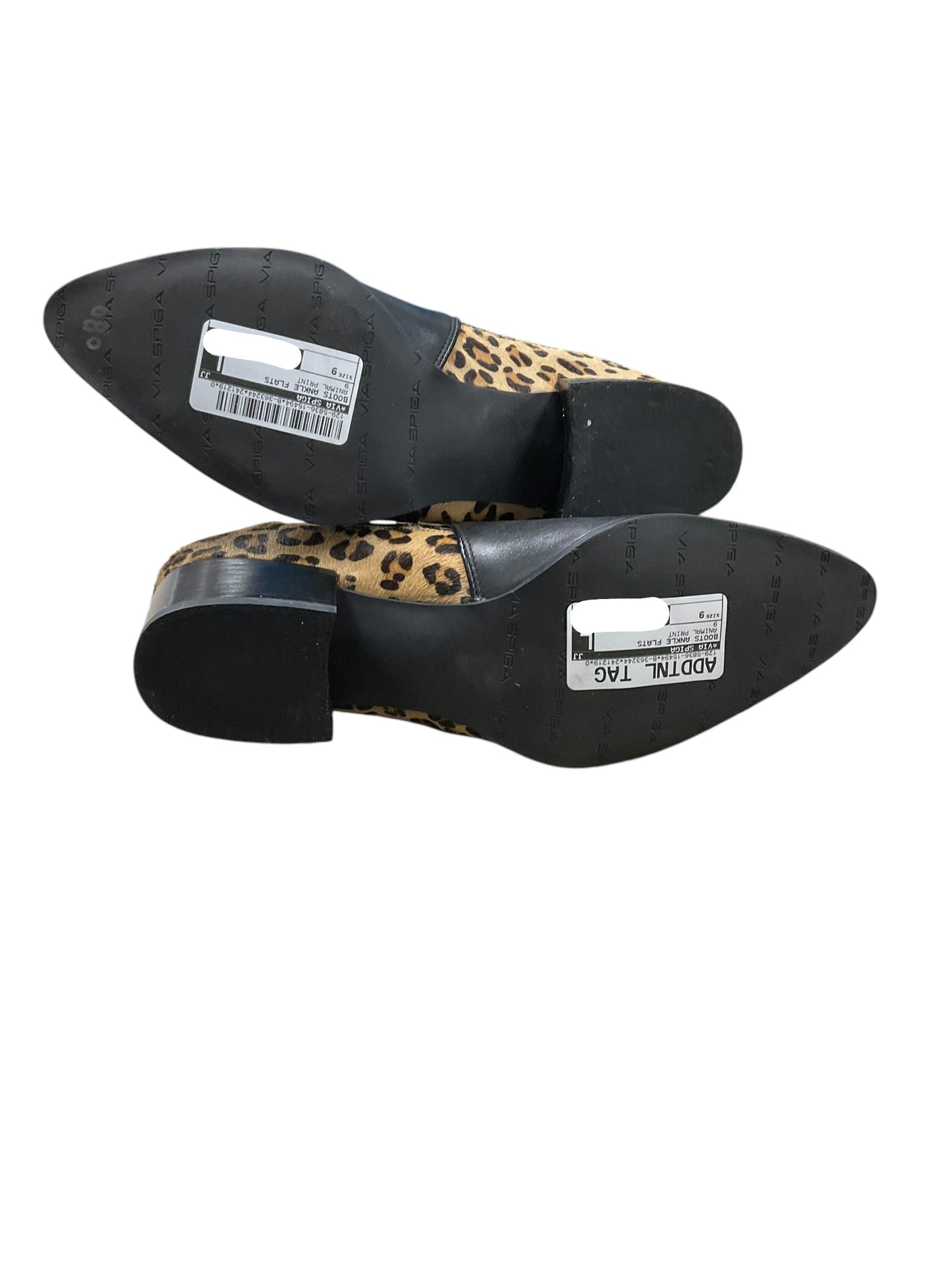 Boots Ankle Flats By Via Spiga In Animal Print, Size: 9