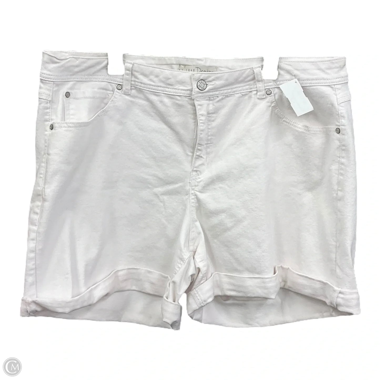 Shorts By Clothes Mentor In White, Size: 20