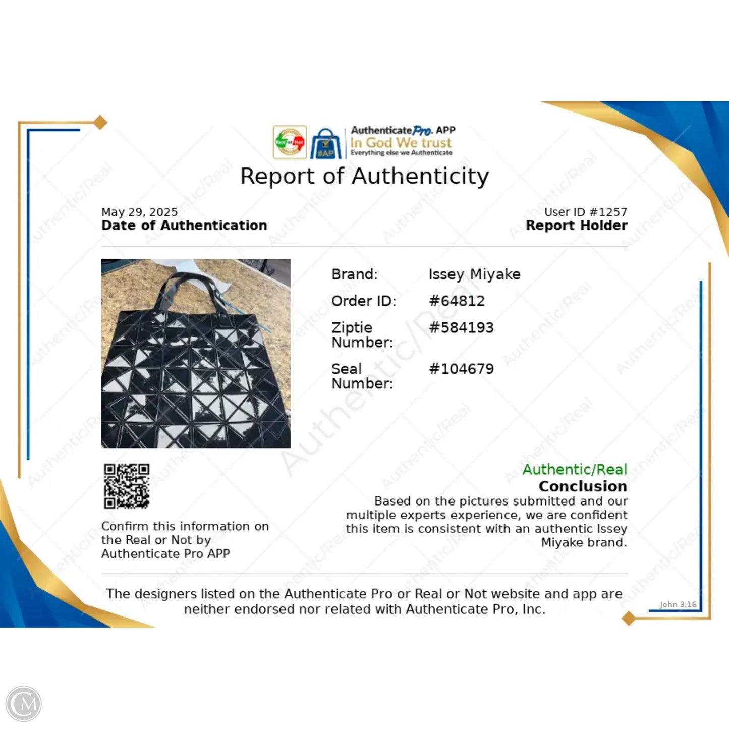 Handbag Luxury Designer By Issey Miyake, Size: Medium