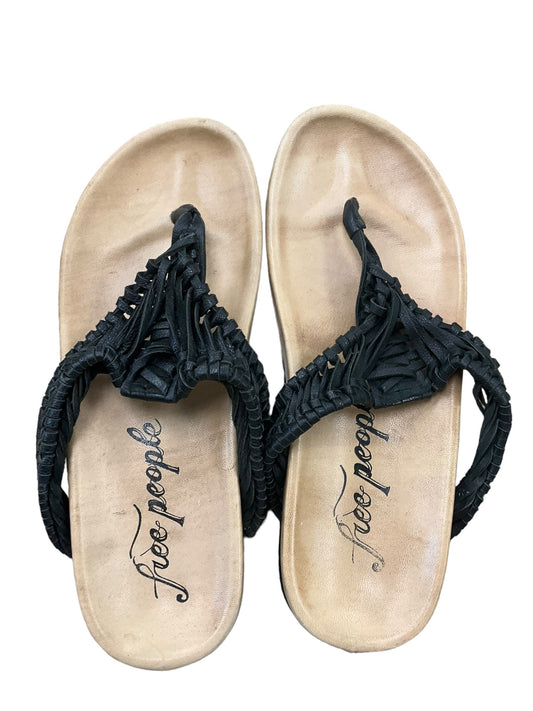Black Sandals Flip Flops Free People, Size 6