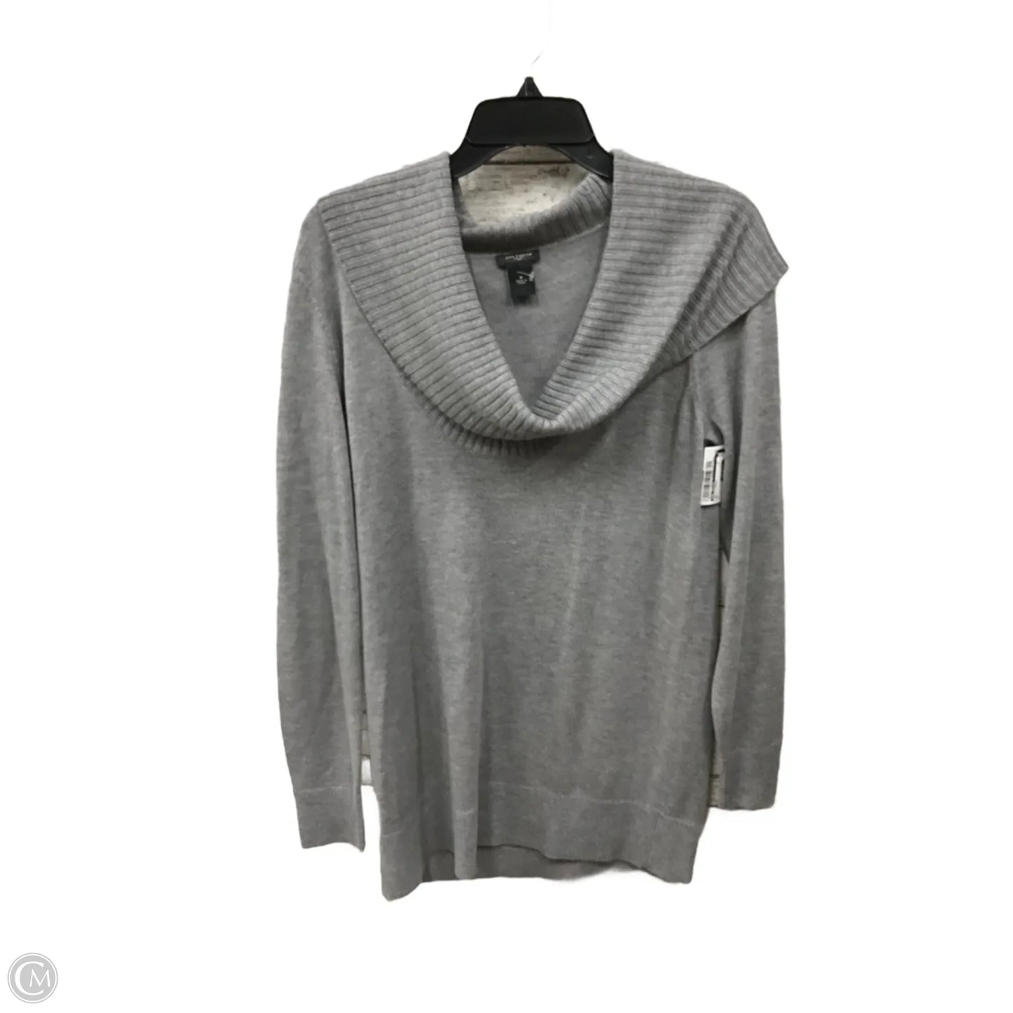 Top Long Sleeve Basic By Ann Taylor In Grey, Size: M