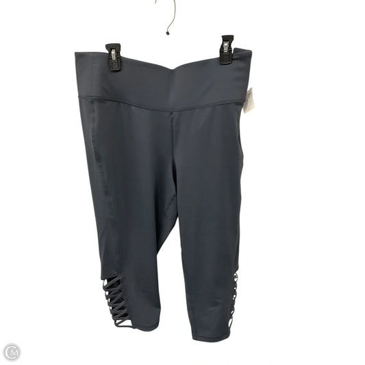 Athletic Capris By Livi Active In Grey, Size: 3x