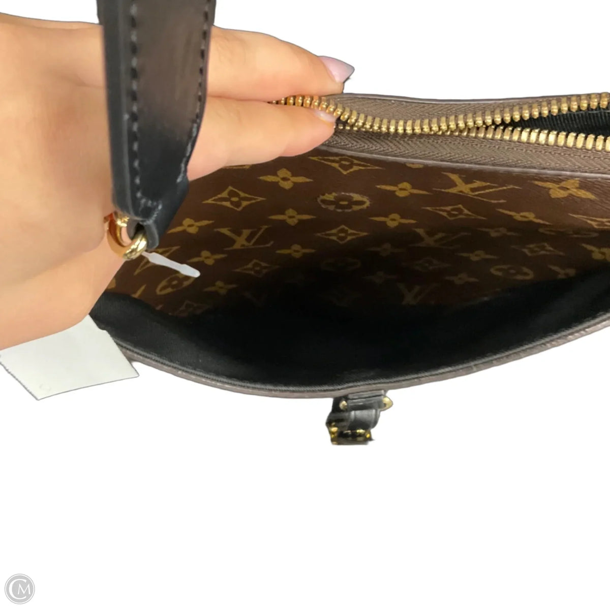 Crossbody Luxury Designer By Louis Vuitton, Size: Medium