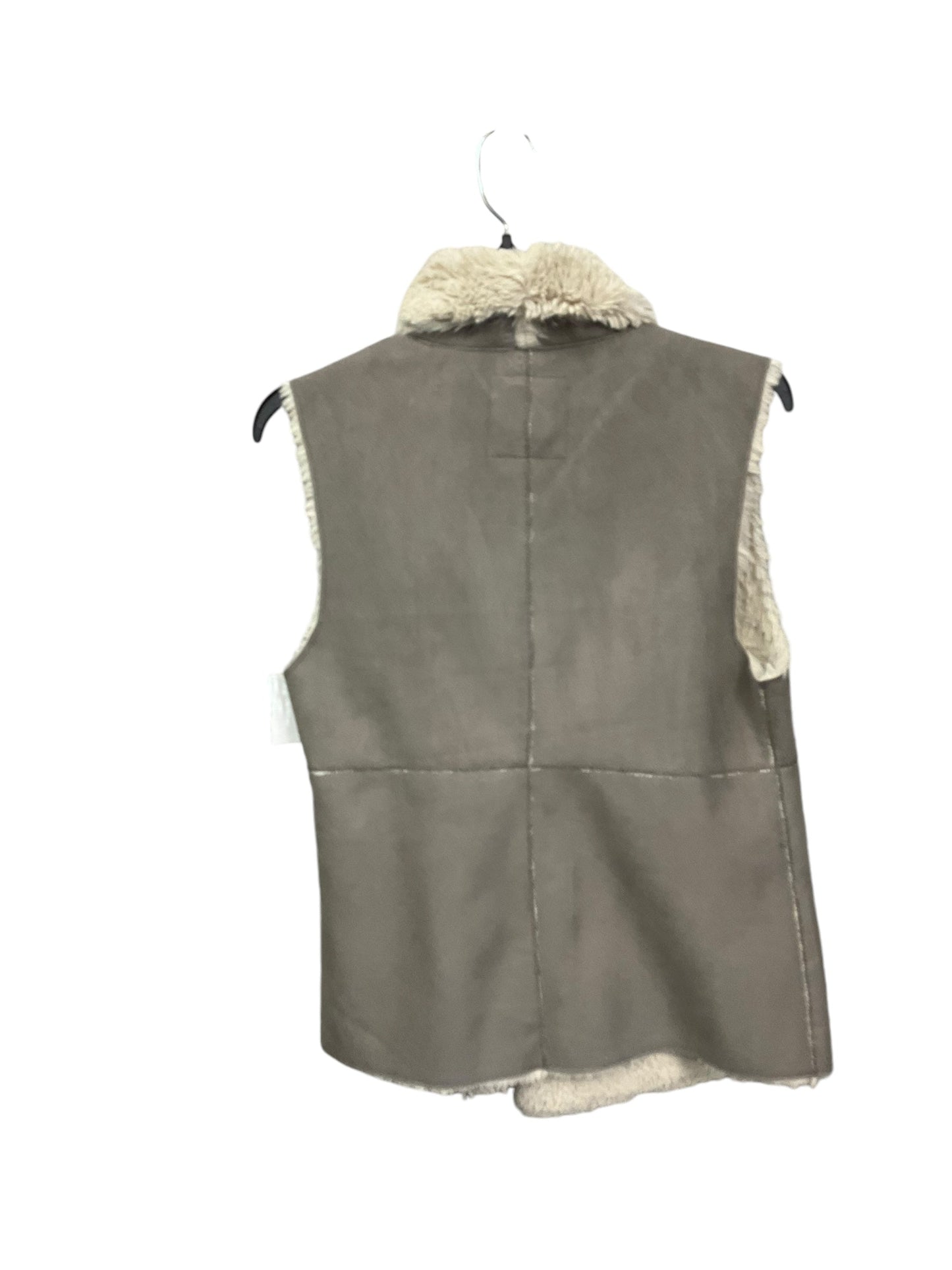 Vest Faux Fur & Sherpa By Dylan In Grey, Size: S