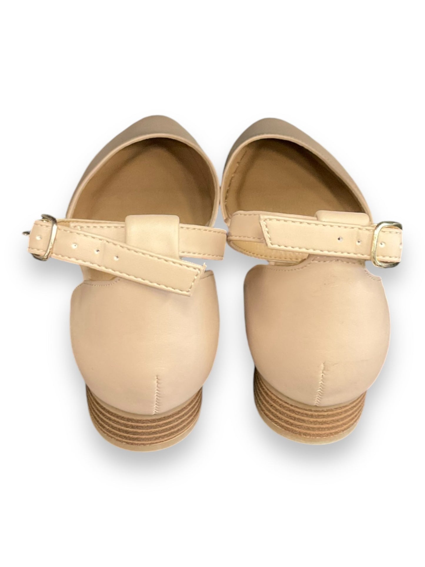 Shoes Flats By Lane Bryant In Tan, Size: 7