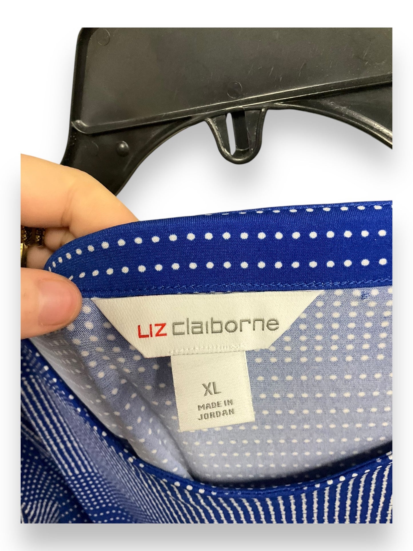 Top Short Sleeve By Liz Claiborne In Blue & White, Size: Xl