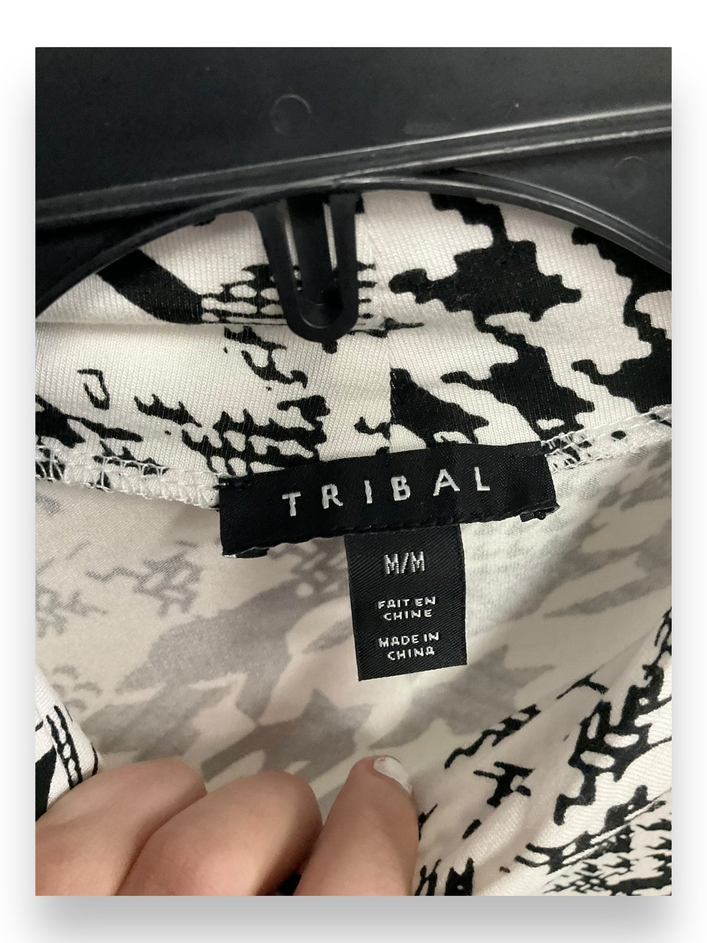 Top Long Sleeve By Tribal In Black & White, Size: M